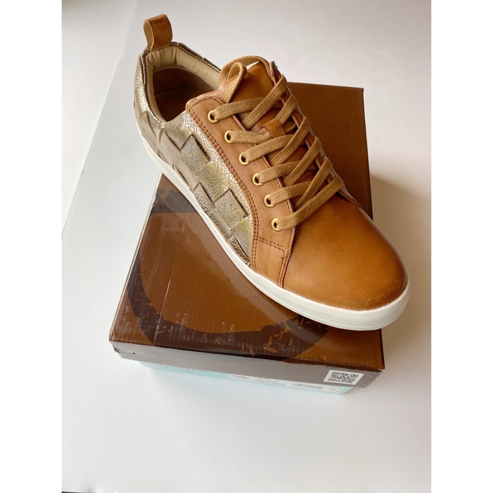 DIBA TRUE Yuli Ana Leather Casual Sneaker Size 10 Womens Luggage / Pewter Color - Picture 3 of 14